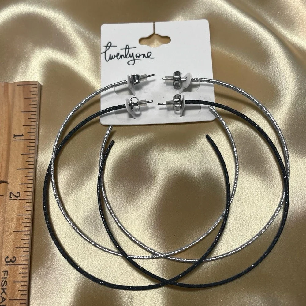 Fashion Earrings Hoops 2 Pair Silver & Black Metallic Stud Twenty One